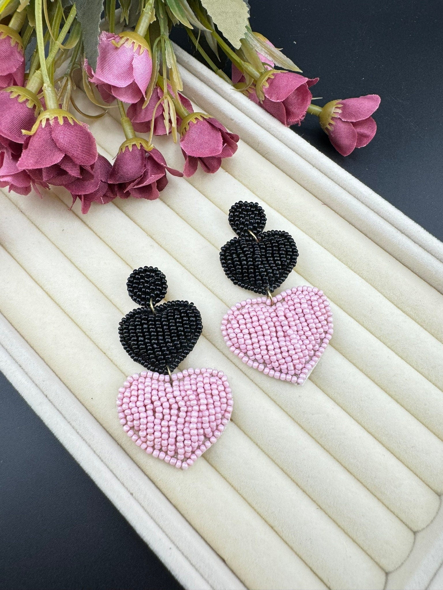 Beaded Baby Pink and Black Heart quirky earring/Handmade earring/Statement Earring/Boho Earring/Beaded earring/Ethnic Earring/Valentines day