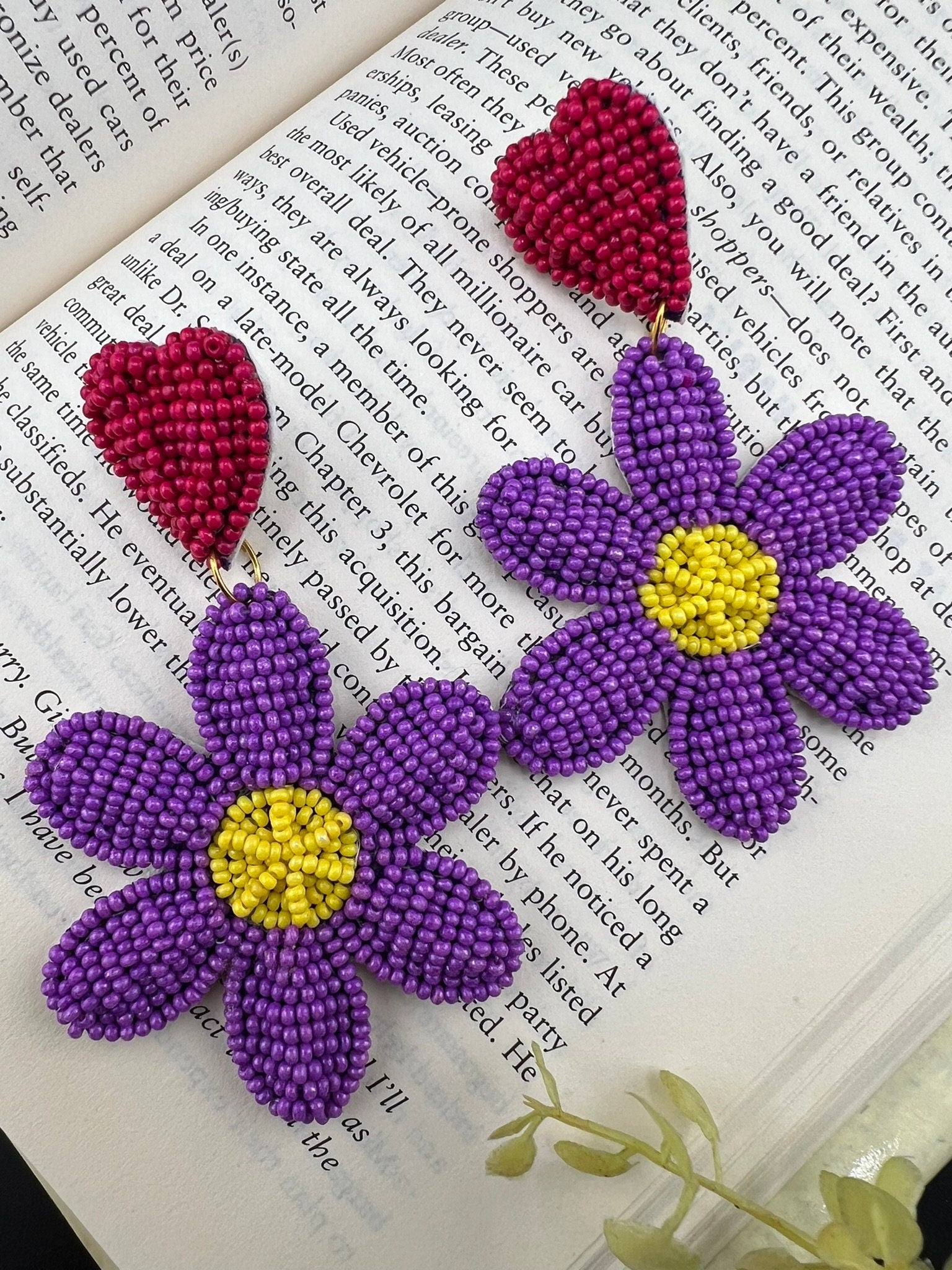 Beaded Purple and Pink Flower quirky earring/Handmade earring/Statement Earring/Boho Earring/Beaded earring/Ethnic Earring/Valentine earring