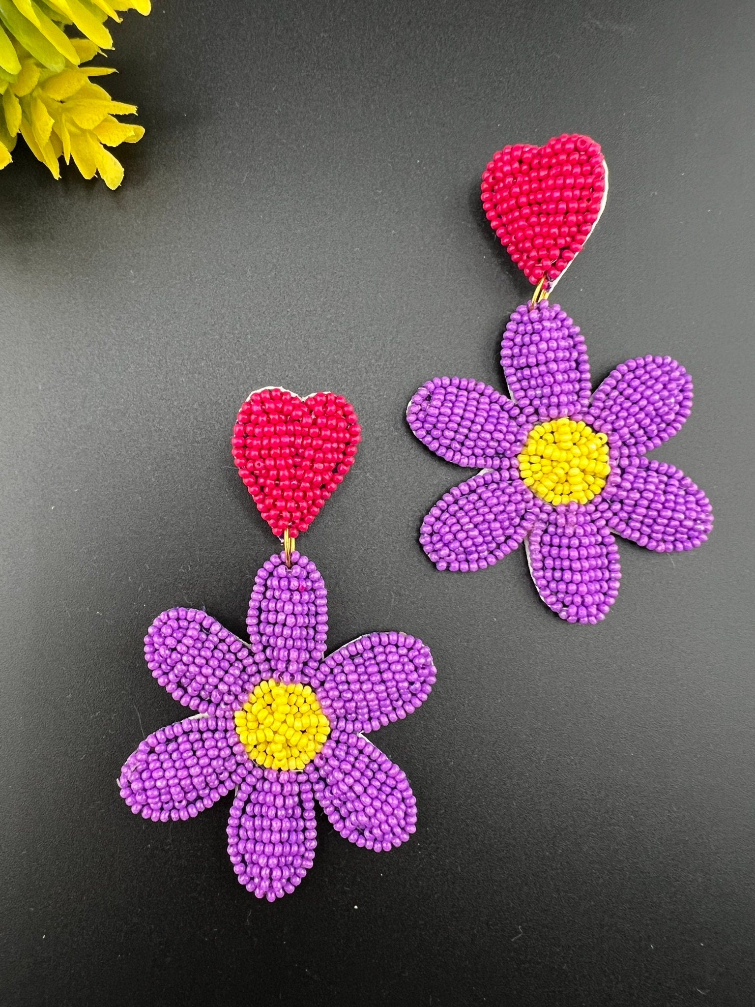 Beaded Purple and Pink Flower quirky earring/Handmade earring/Statement Earring/Boho Earring/Beaded earring/Ethnic Earring/Valentine earring