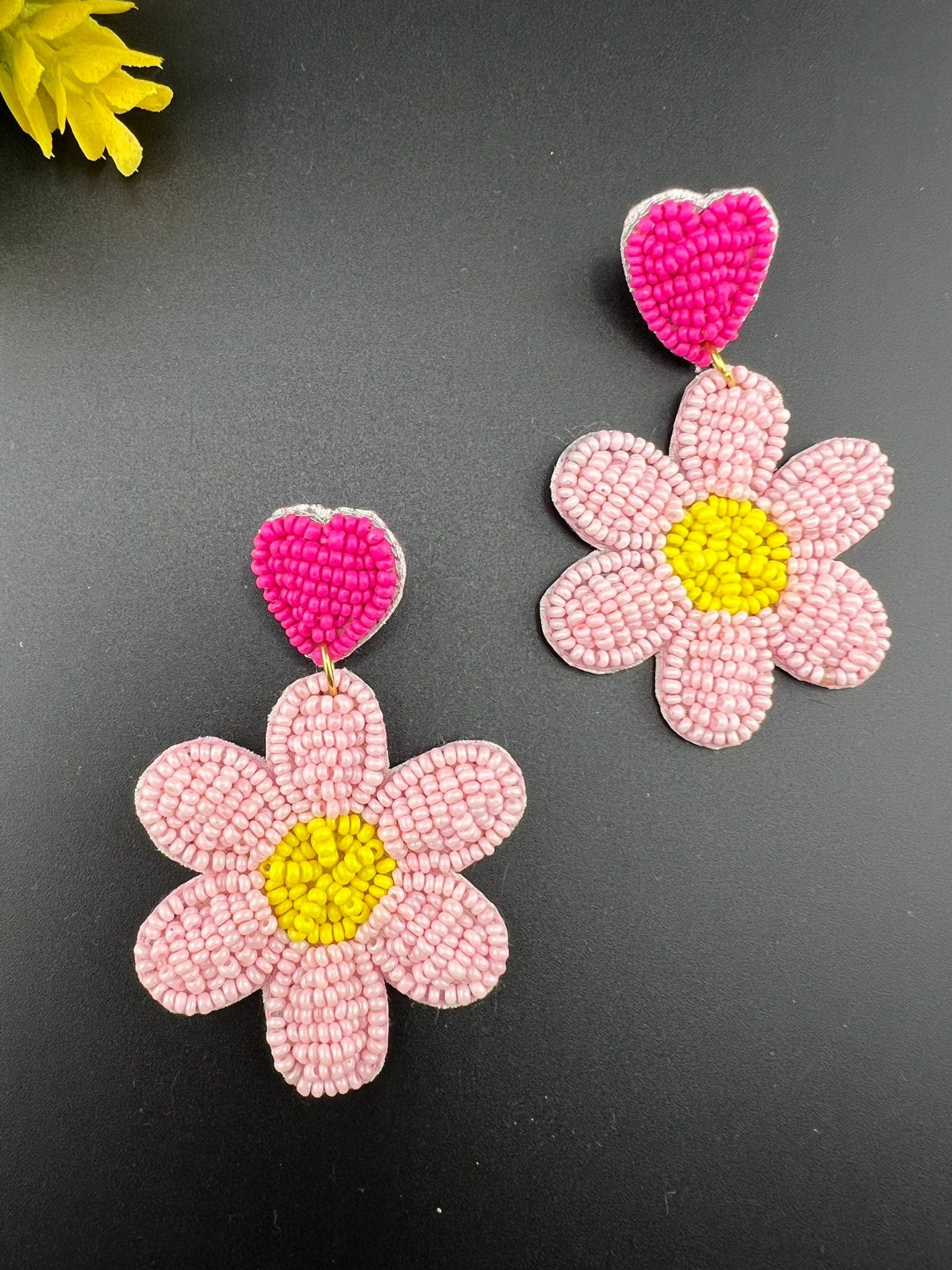 Beaded Baby Pink and Magenta Flower quirky earring/Handmade earring/Statement Earring/Boho Earring/Beaded earring/Ethnic Earring/Valentines