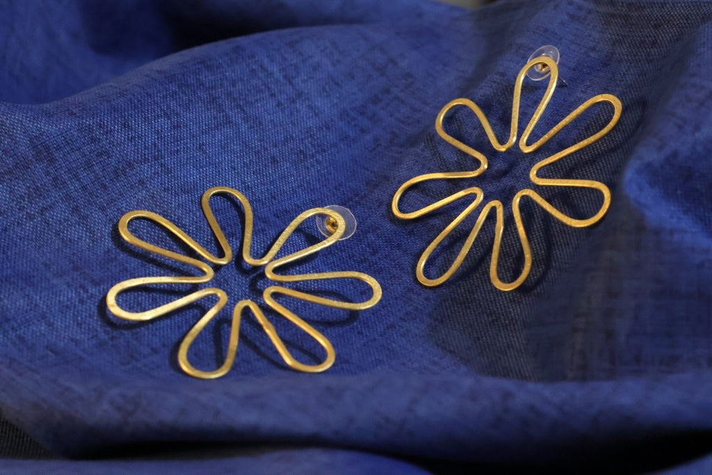 Matt Gold unique statement earrings in unique Flower design