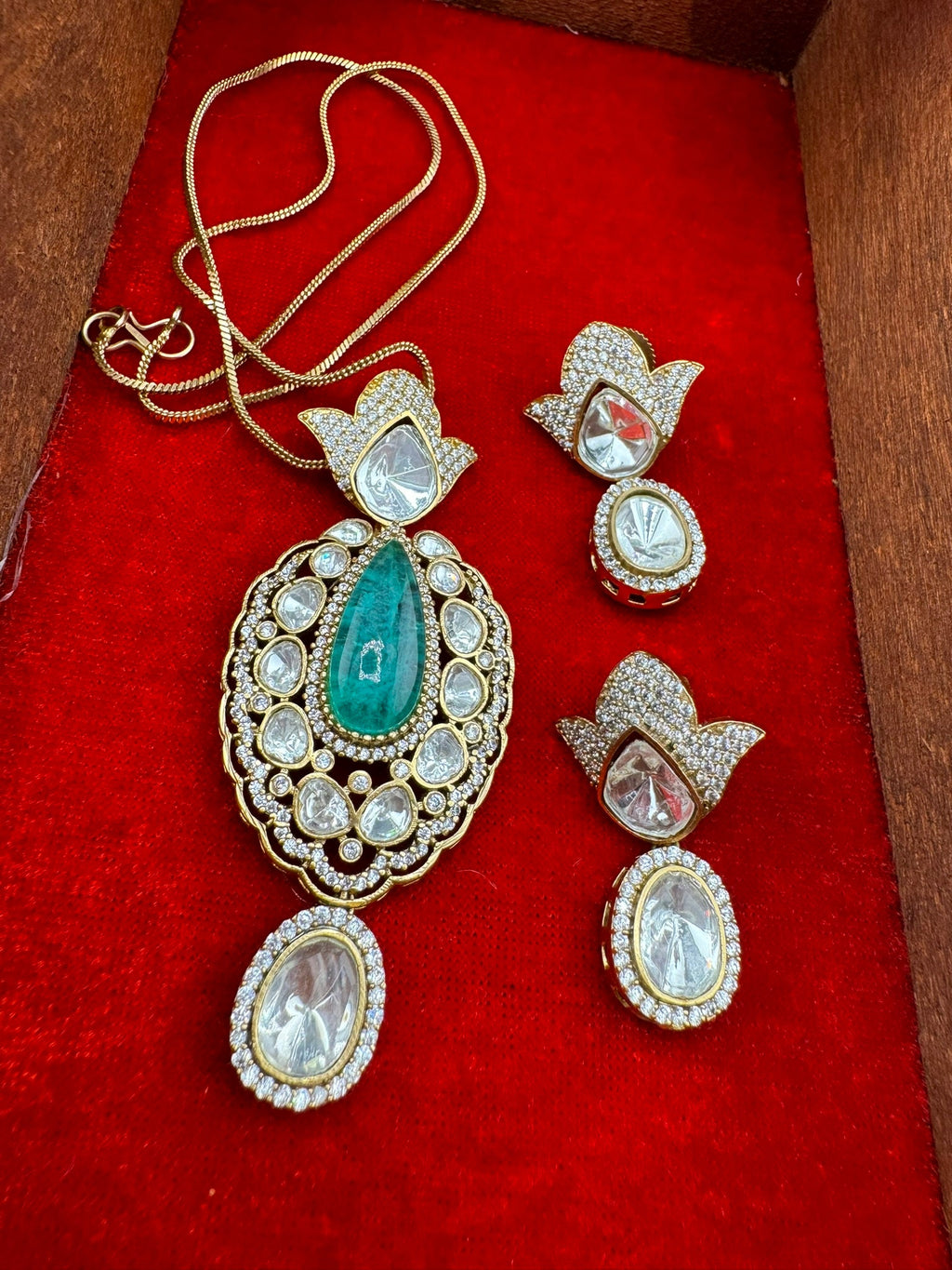 Tyaani Inspired Premium qlty moissanite Kundan, Doublet stone, CZ pendant set/Indian jewelry/silver foil back/Premium Kundan/Bridesmaid gift