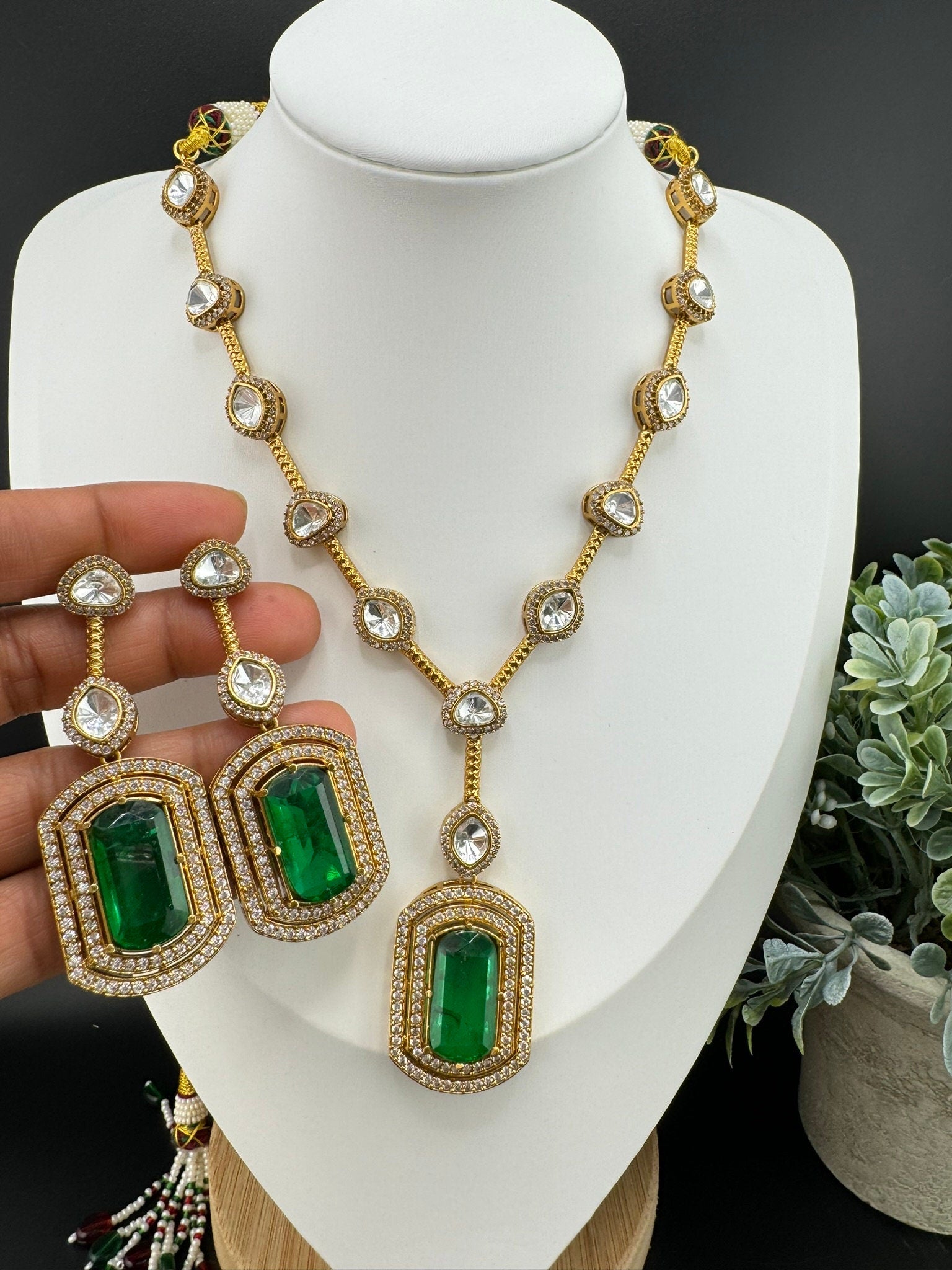 Premium Qlty Uncut moissanite Kundan, CZ, Big Green Doublet stone Necklace set with earrings/Indian jewelry/silver foil back/Premium Kundan