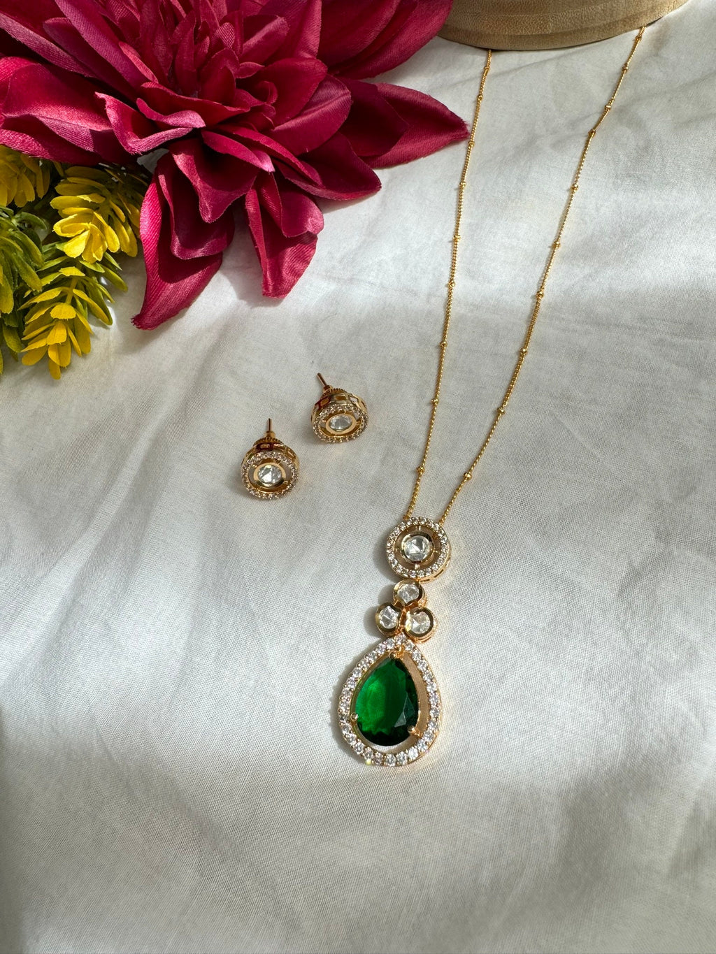 Tyaani Inspired Premium quality moissanite Kundan, CZ Sleek Green pendant set/Indian jewelry/silver foil back/Premium Kundan/Bridesmaid gift