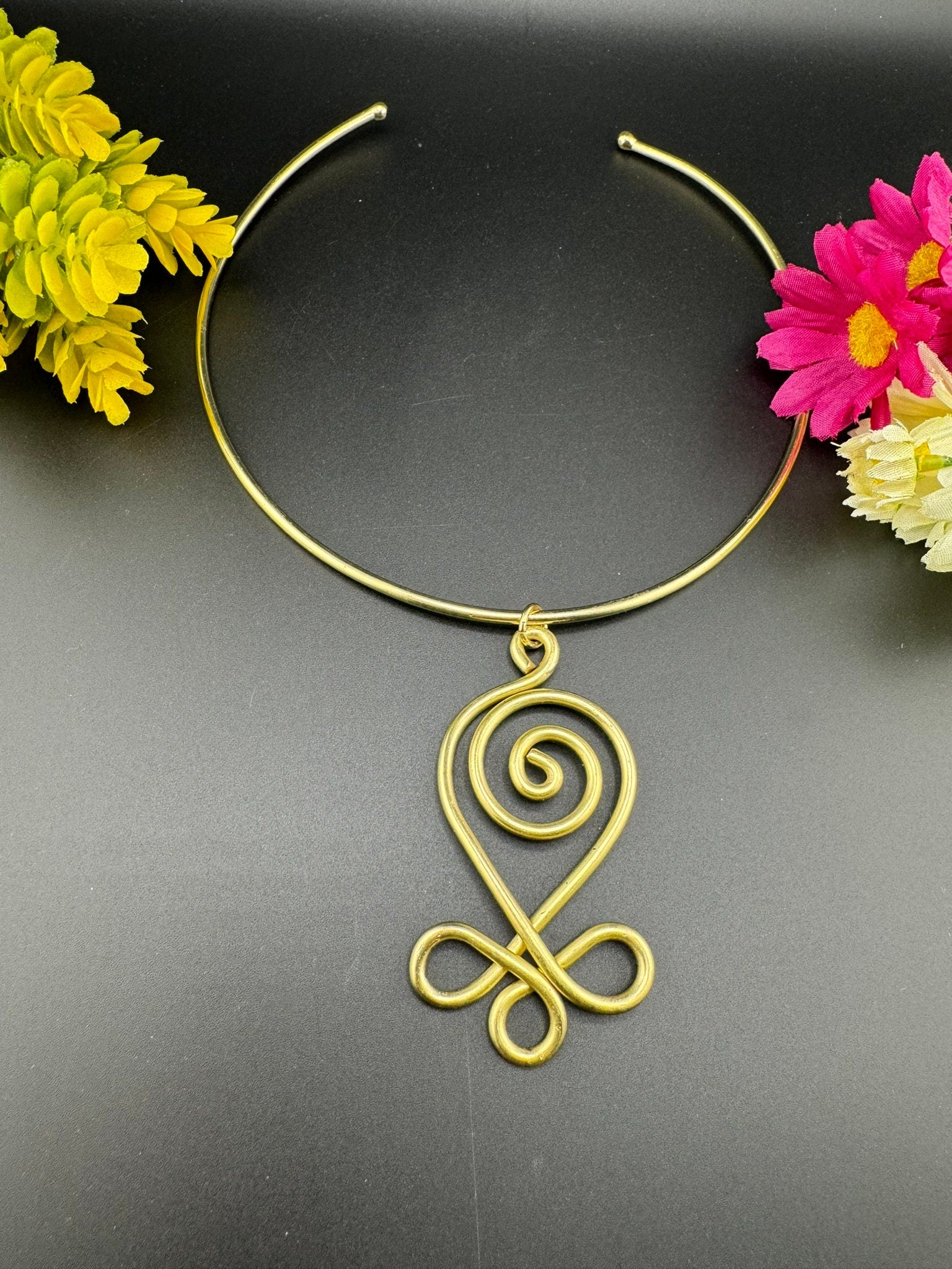 Unique Adjustable gold Hasli necklace with pendant no earrings/Indian jewelry/different necklace/Bridesmaids gift/Indo Western/only necklace