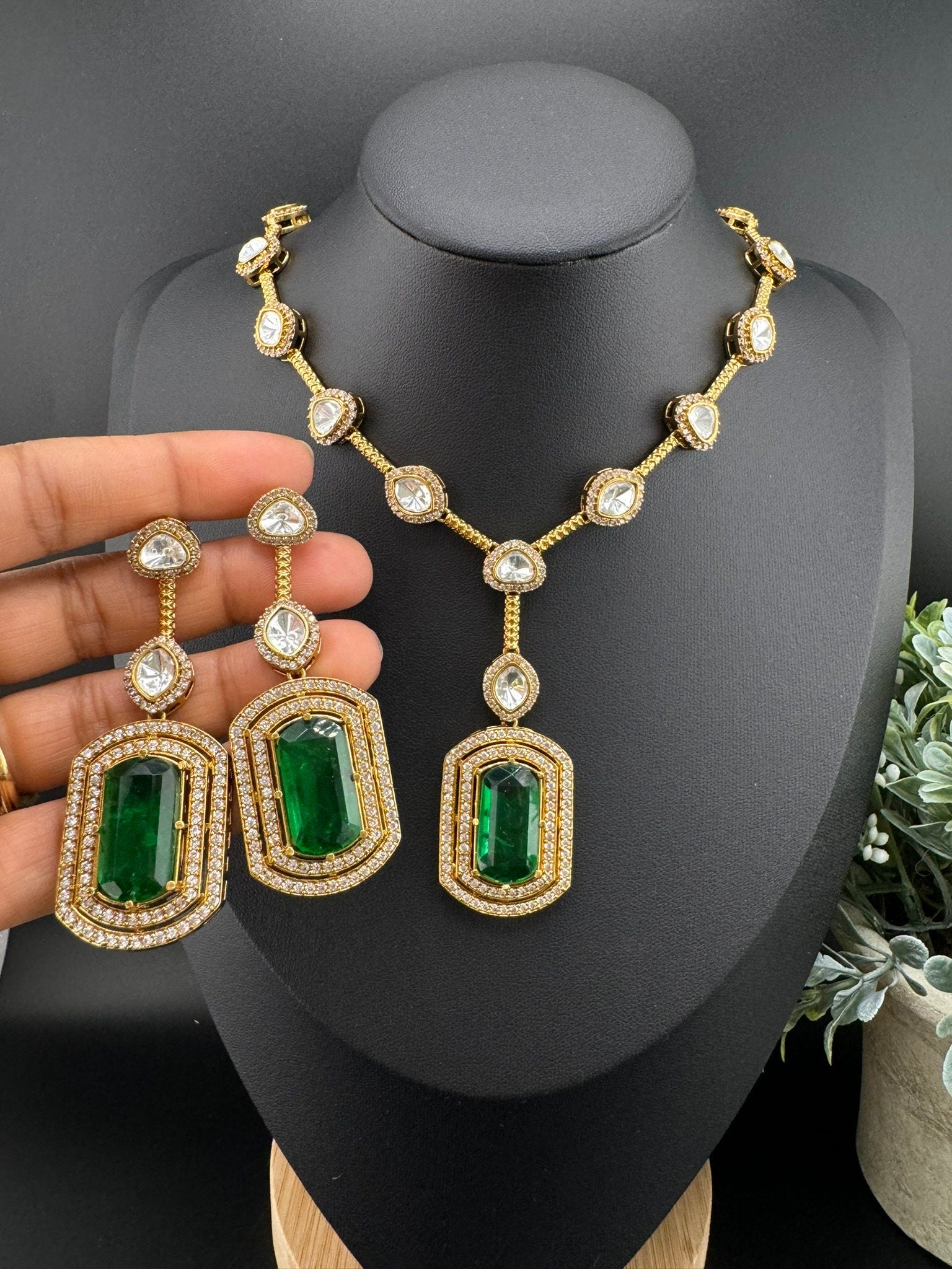 Premium Qlty Uncut moissanite Kundan, CZ, Big Green Doublet stone Necklace set with earrings/Indian jewelry/silver foil back/Premium Kundan