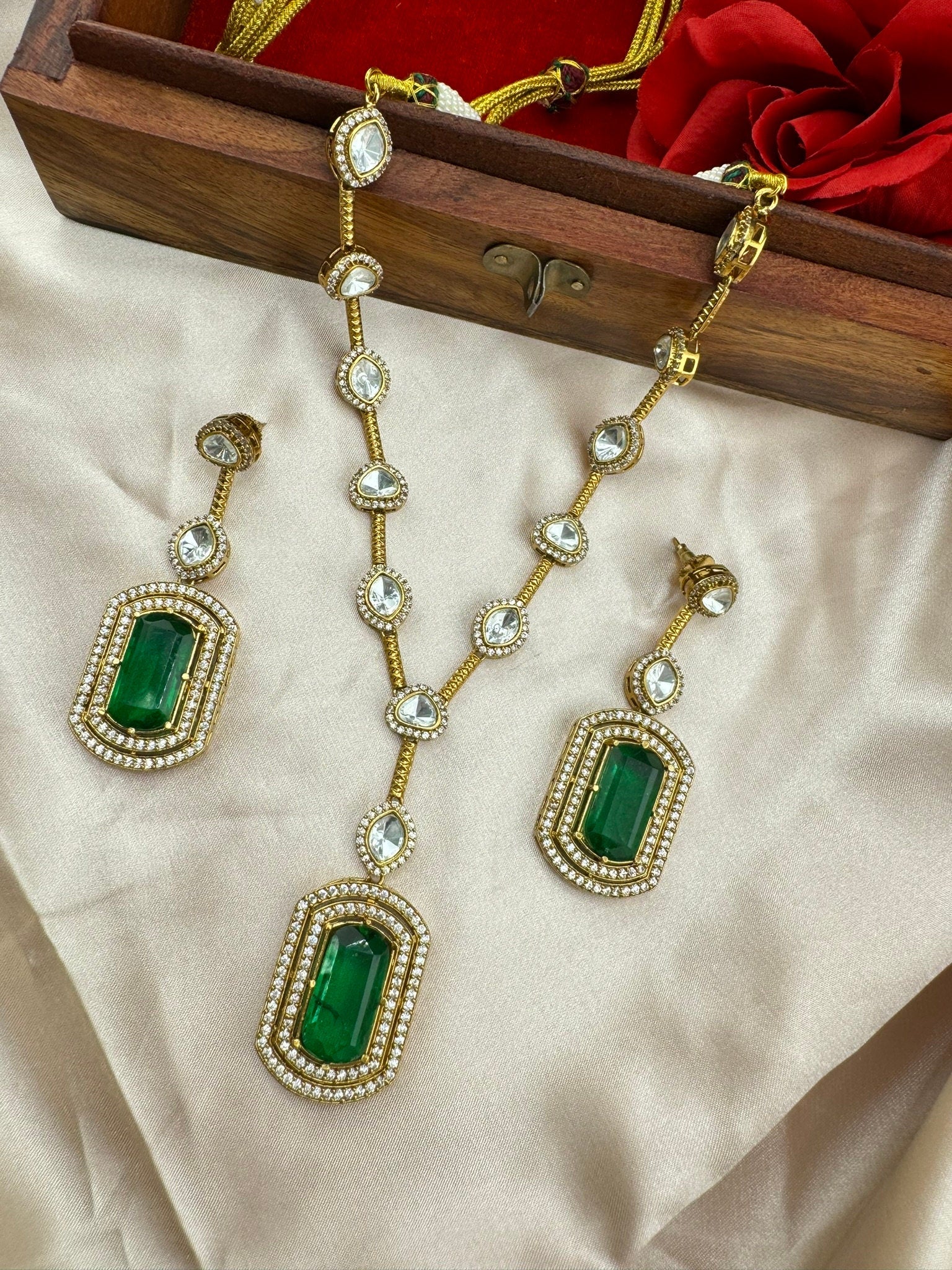 Premium Qlty Uncut moissanite Kundan, CZ, Big Green Doublet stone Necklace set with earrings/Indian jewelry/silver foil back/Premium Kundan