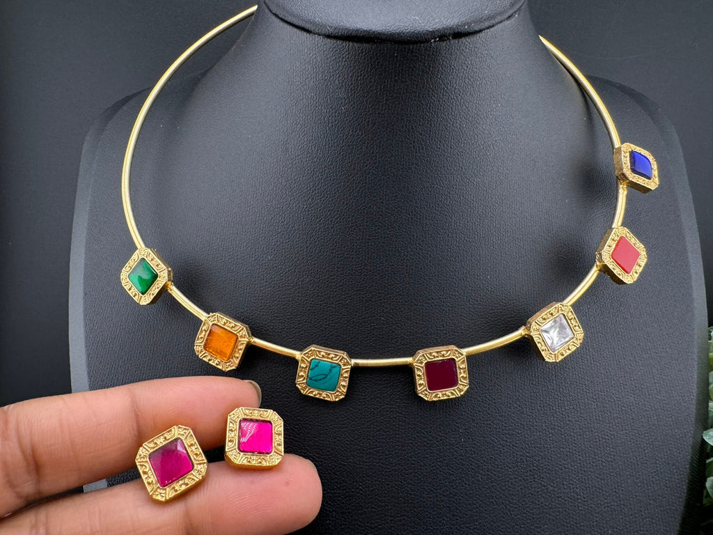 Premium Quality Multicolor stone, Kundan Matt Gold Hasli Necklace with studs earring/Indian jewelry/Sleek Necklace set/Bridesmaids gift