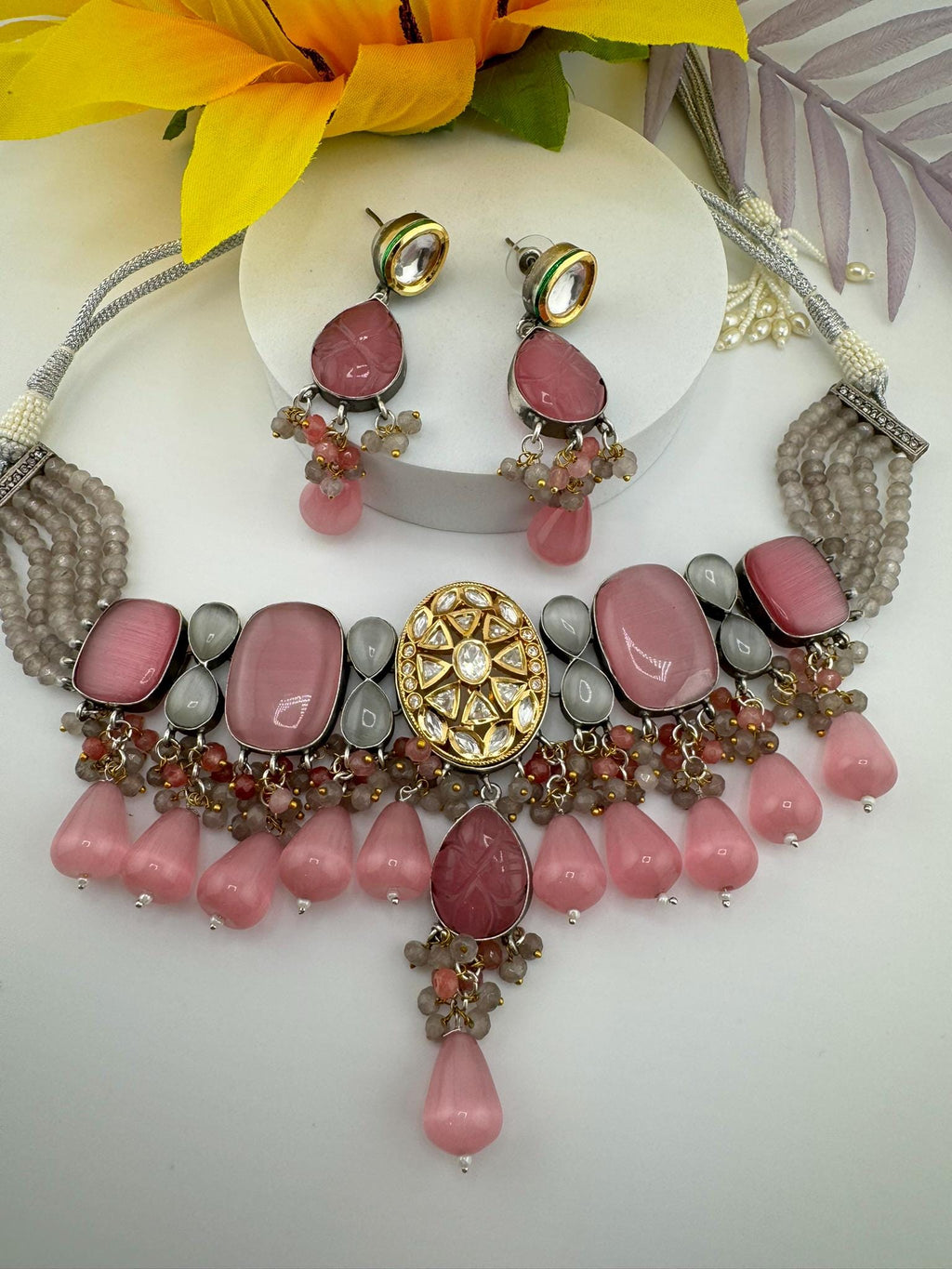 Premium fusion Choker Necklace set with HQ Moissanite kundan, onyx beads and carved stone