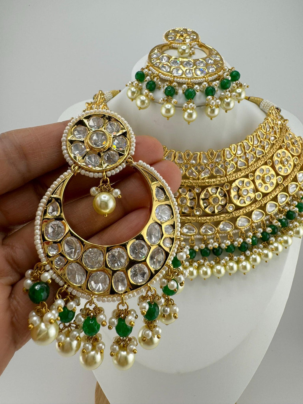 BRIDAL Tyaani Kundan Inspired Premium High gloss Broad Bridal necklace set with earring and Tika