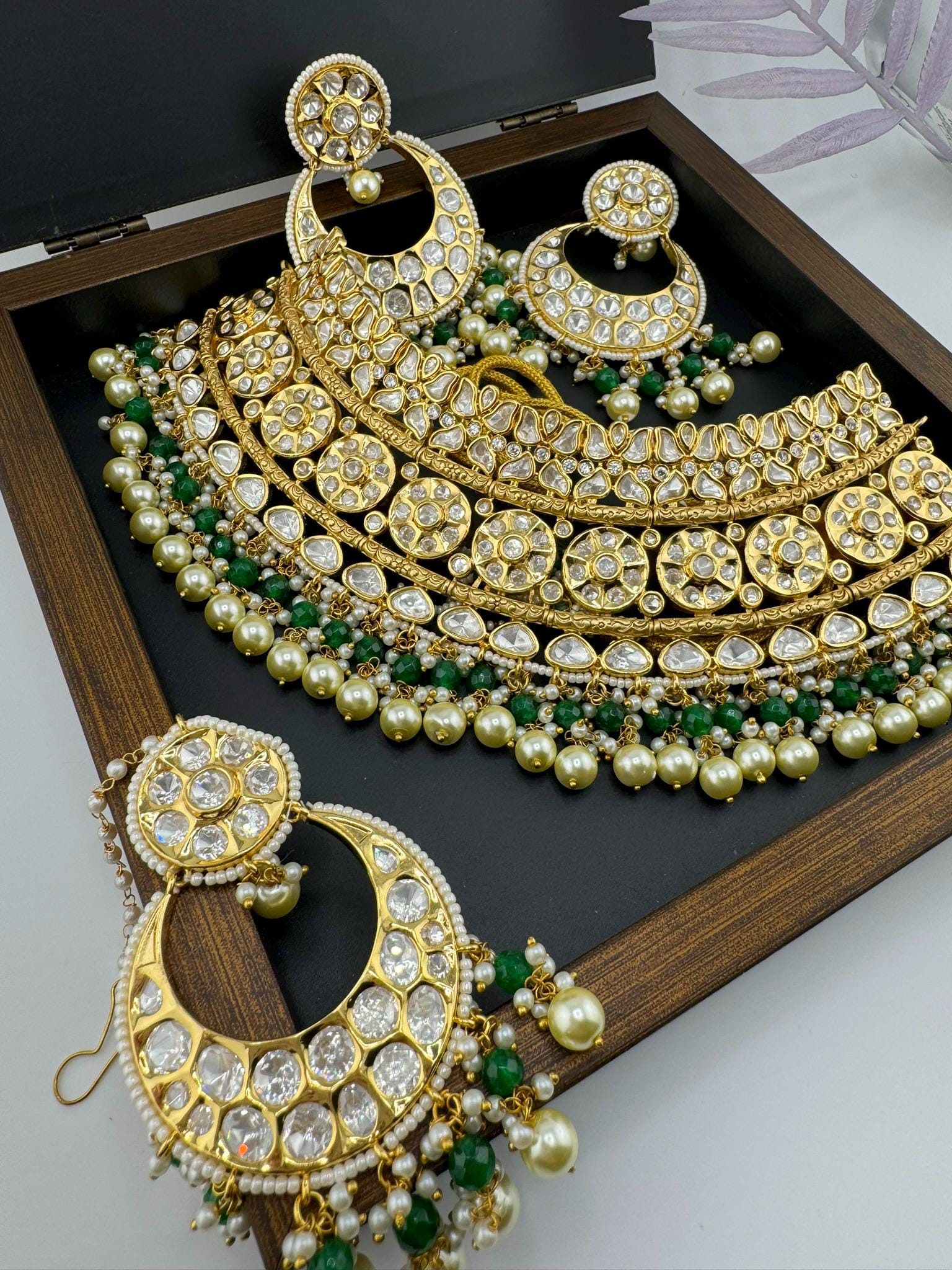 BRIDAL Tyaani Kundan Inspired Premium High gloss Broad Bridal necklace set with earring and Tika