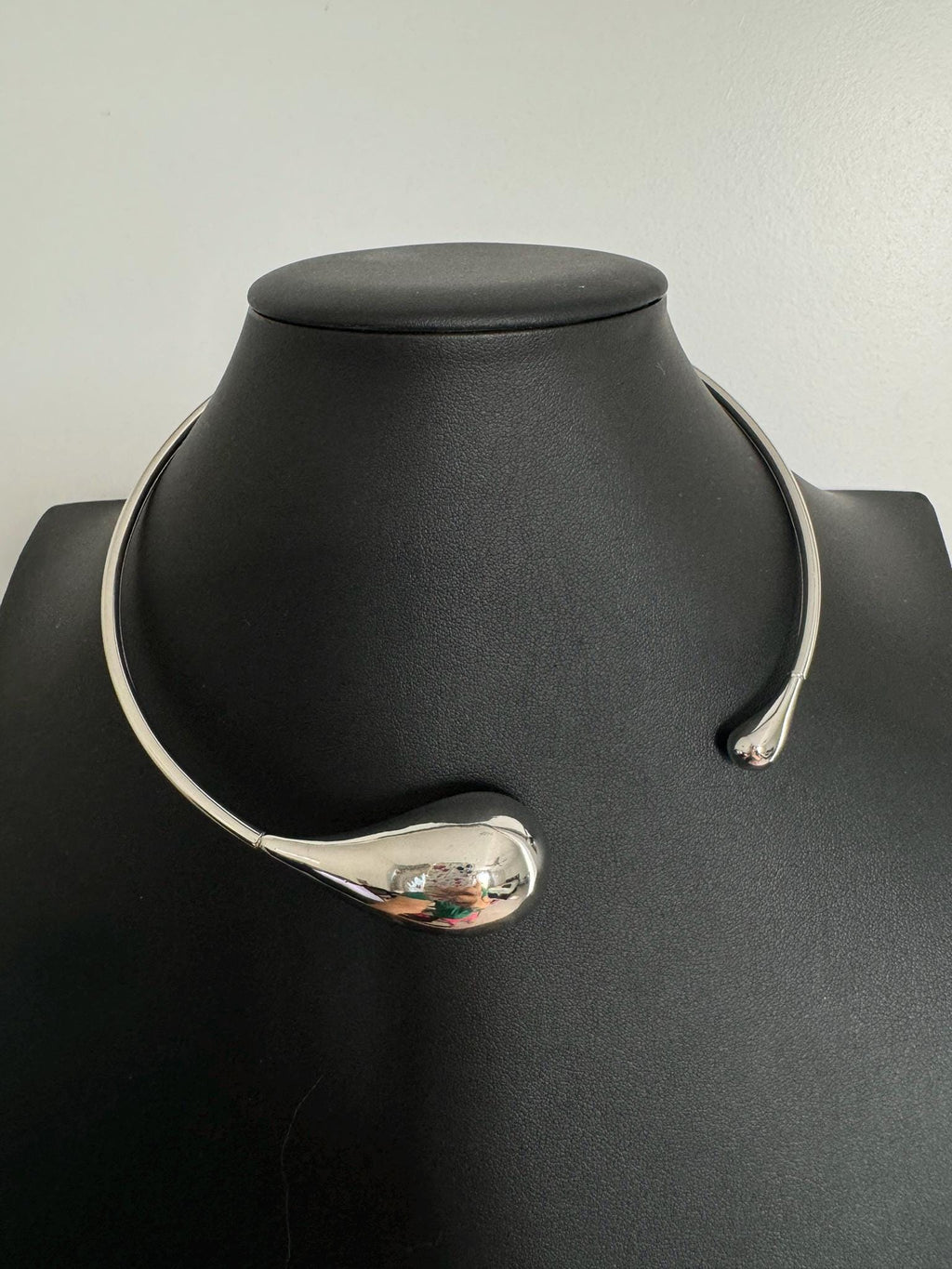 Premium Quality Shiney Silver Hasli Necklace only/Drop design necklace/Designer inspired/Indian jewelry/Sleek Necklace/everyday wear