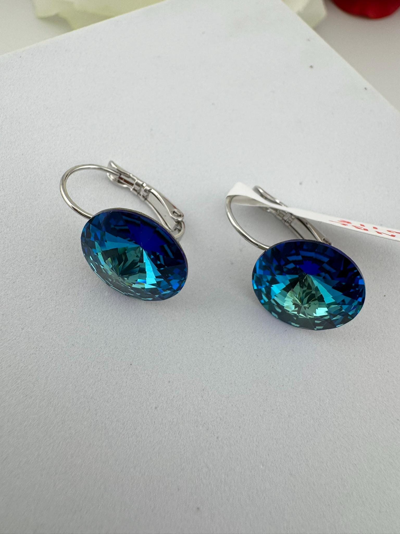 Premium High shine One Swarovski Crystal stone in Gold/Silver