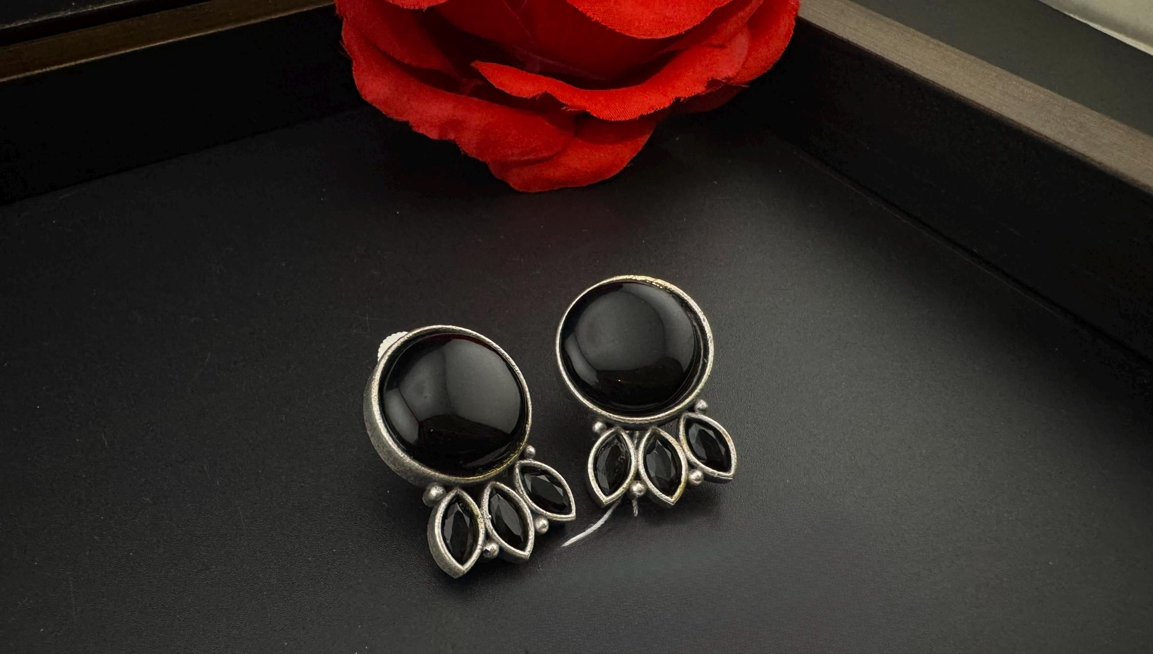 Oxidized German silver, Monalisa Stone studs earring