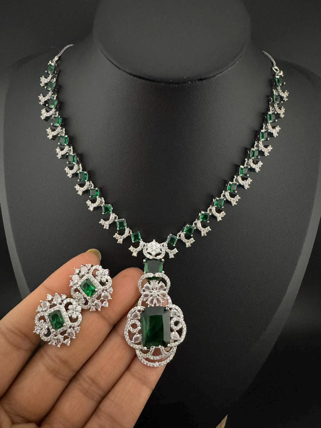 Premium American Diamond, Cubic Zirconia, Silver Polish Green Neeta Ambani Necklace set with studs earring